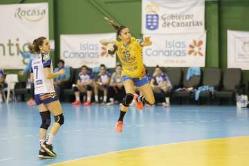 El Rocasa resbala en la línea de meta ante el Granollers (28-30)/TA.